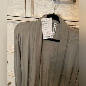 Athleta pranayama wrap